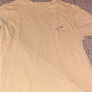 vineyard vines t-shirt